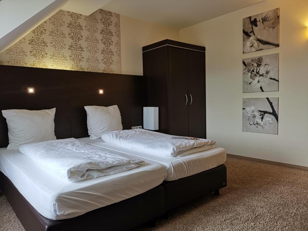 Hotel Stadt Steinheim Ngoại thất bức ảnh