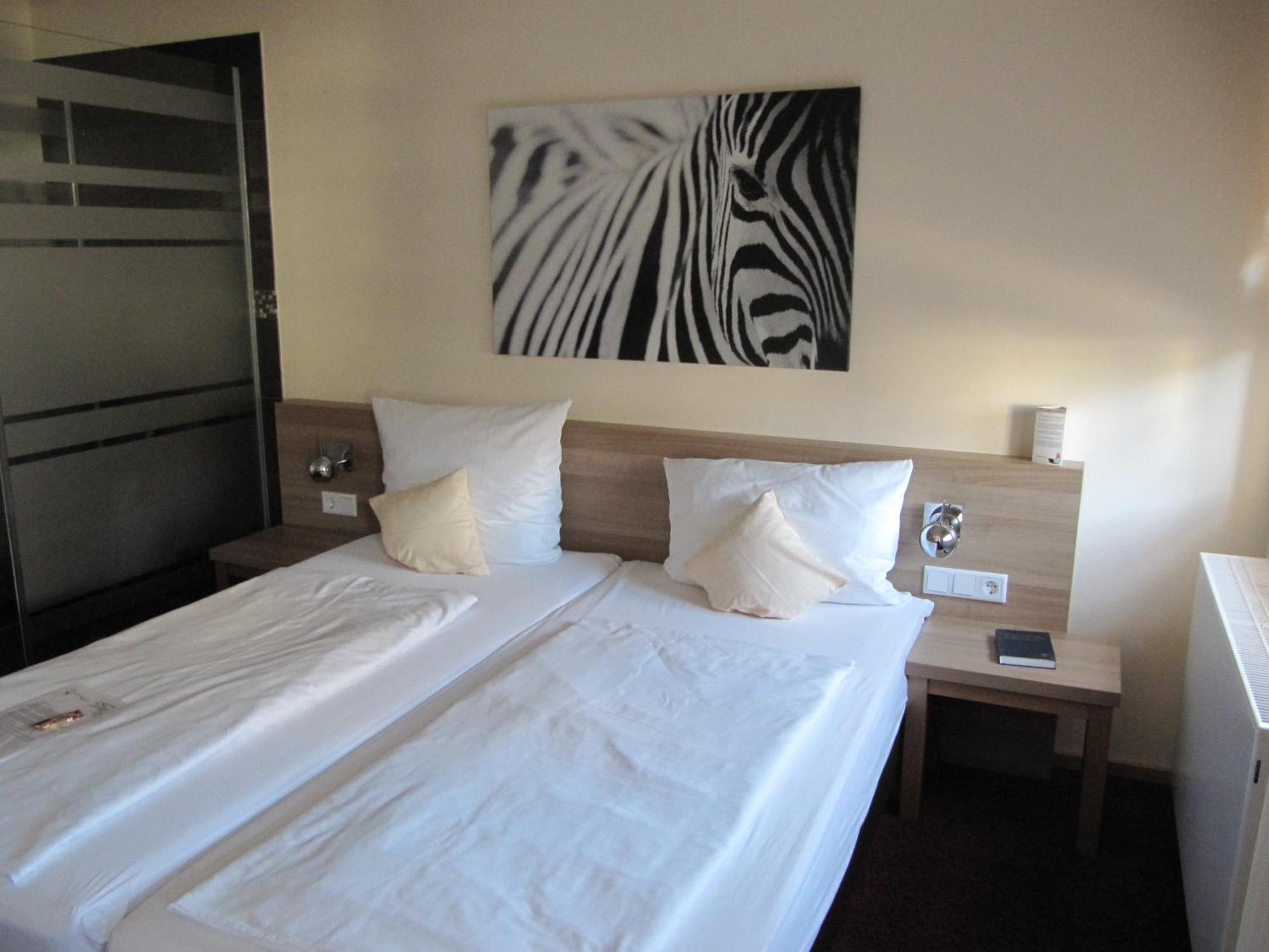 Hotel Stadt Steinheim Steinheim  Phòng bức ảnh